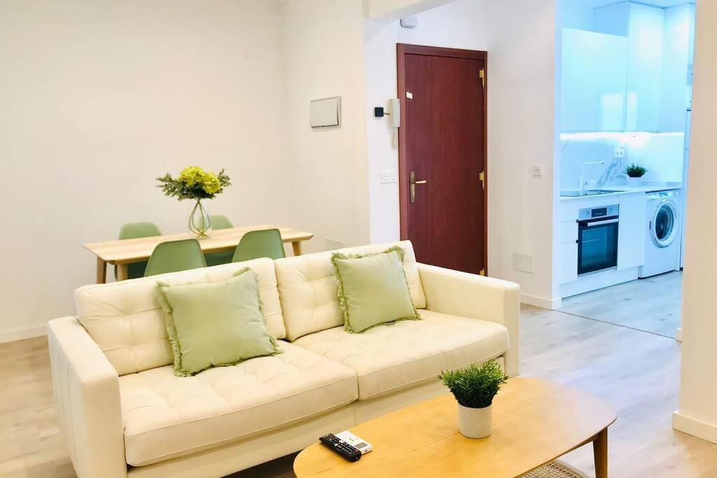 Andalucia I & Balcony By Ele Apartments Málaga Extérieur photo