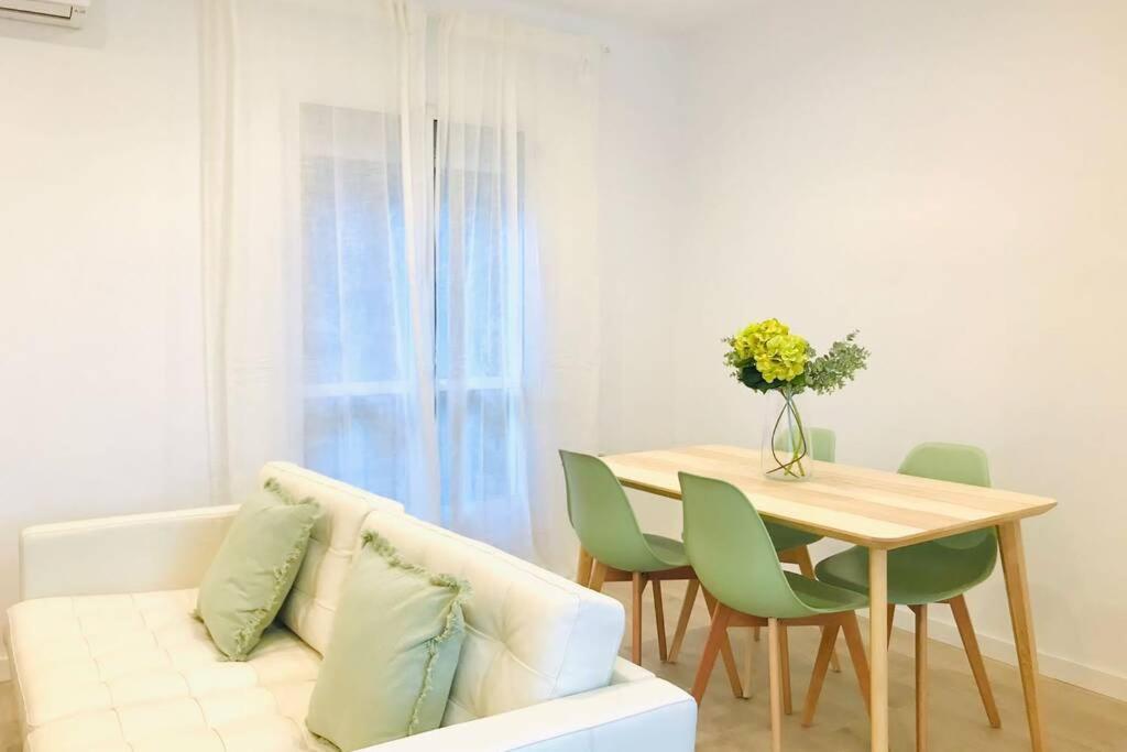 Andalucia I & Balcony By Ele Apartments Málaga Extérieur photo