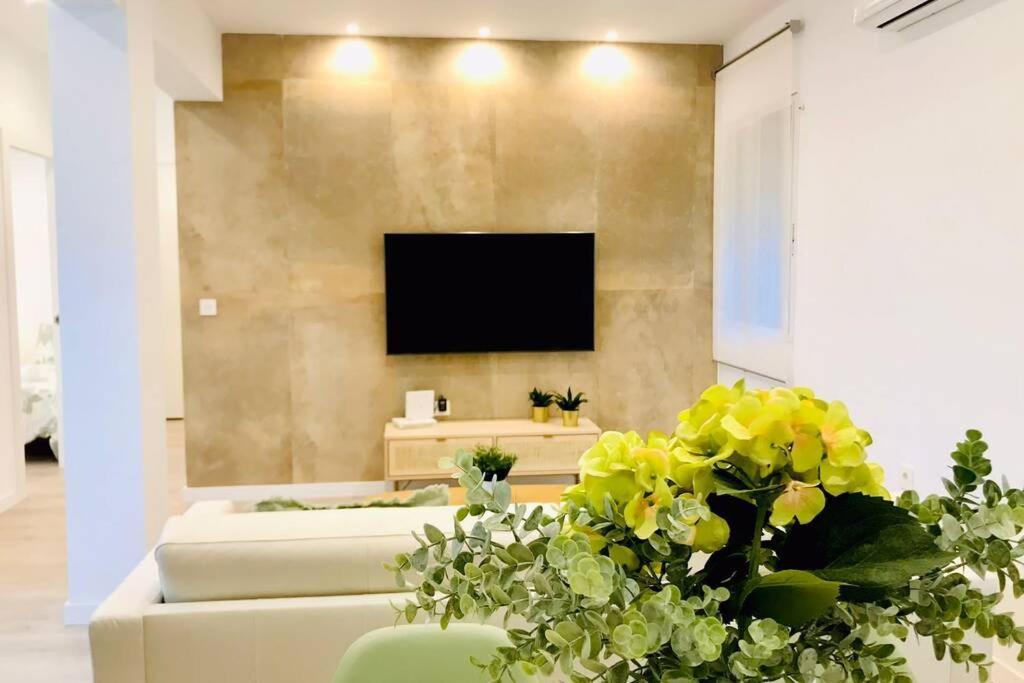 Andalucia I & Balcony By Ele Apartments Málaga Extérieur photo
